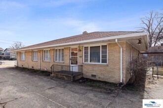 Building Photo - 435 S Oliver Ave
