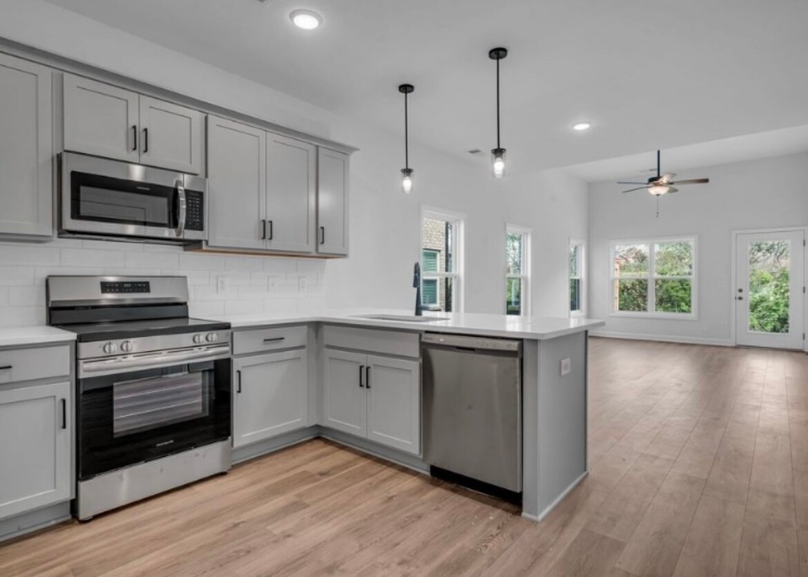 Building Photo - 141 Dameron Pvt Dr