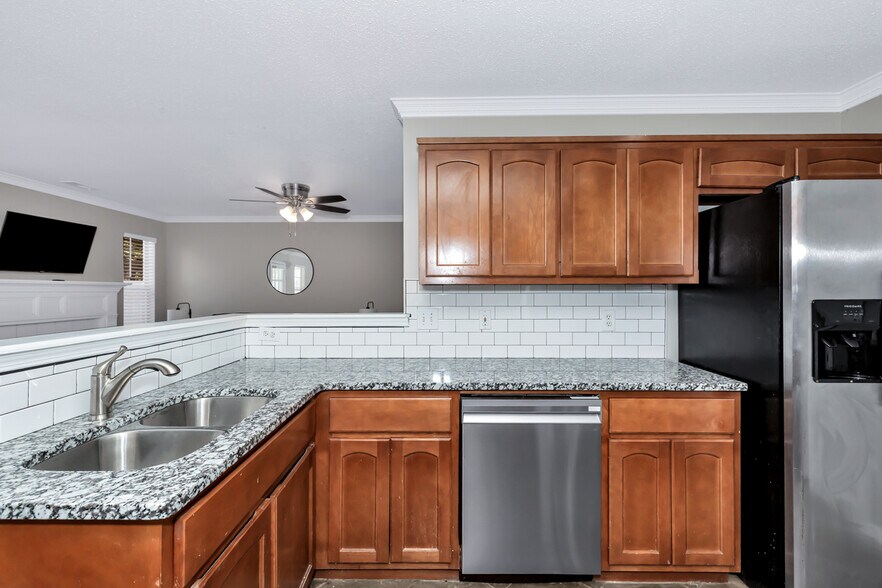 Building Photo - 275 Postwood Ct