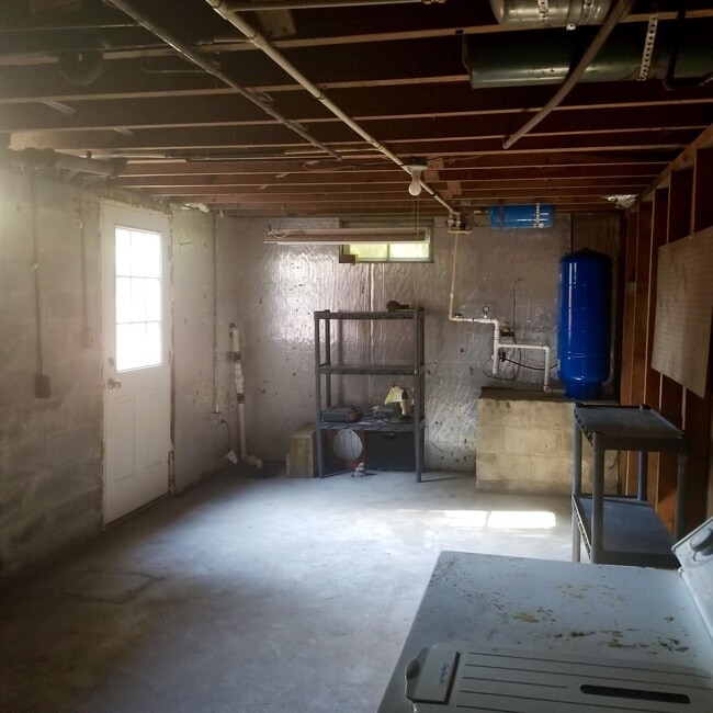 Building Photo - 6139 Powhite Farm Dr