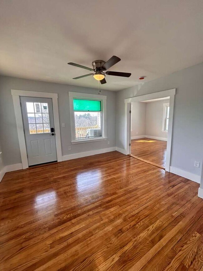 Building Photo - 67 Fairlawn Ave