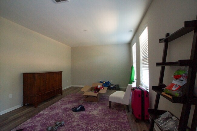 Building Photo - 930 Dalton Ridge Pl