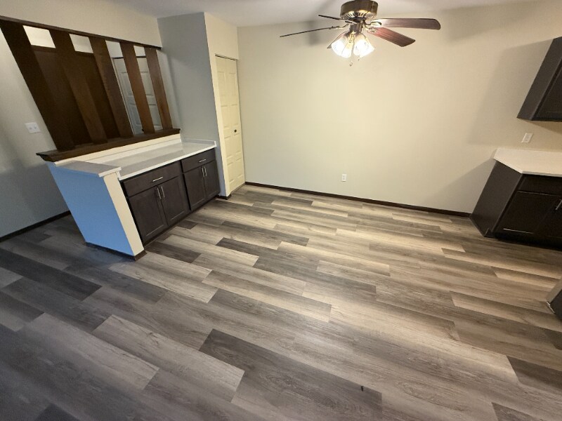 Building Photo - 202 Williamsburg Dr