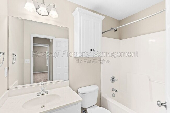 Building Photo - 1760 Tamarind Way