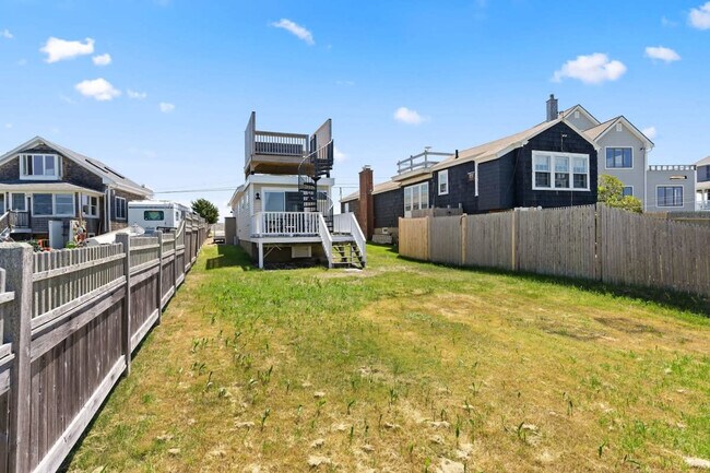 Building Photo - 1611 NH-1A