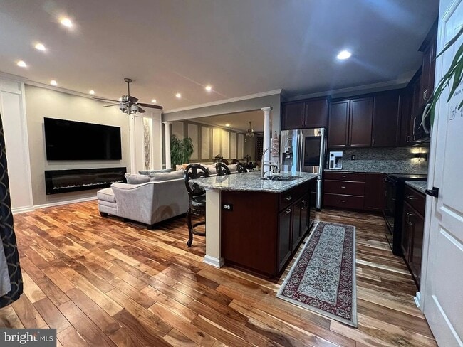 Building Photo - Fully Furnished Rental In Bayberry!