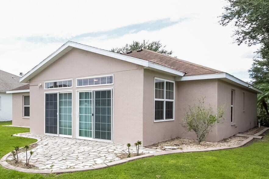 Building Photo - 4637 72nd Ct E