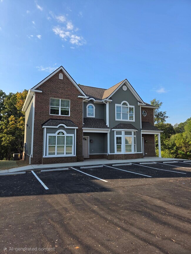 Building Photo - 825 Murray Dr