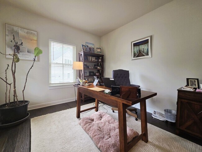 Building Photo - Executive home in Tarrington Subdivision on quiet cul-de-sac lot.