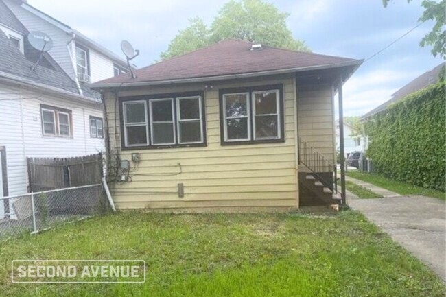Building Photo - 9932 S Lafayette Ave