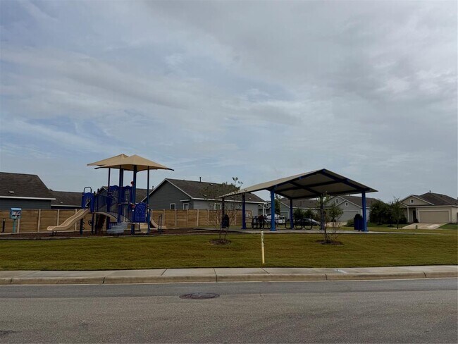 Building Photo - 600 Gabriels Bluff Dr