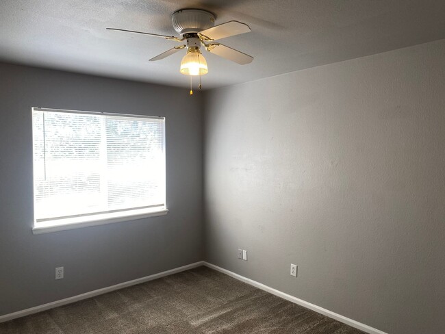 Building Photo - **MOVE-IN SPECIAL: $500 OFF!**
