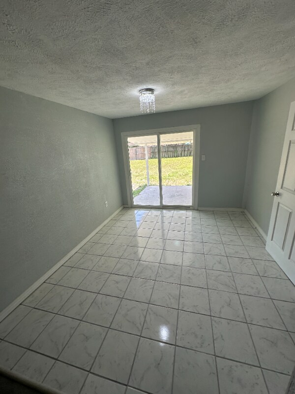 Building Photo - 222 E 38th St