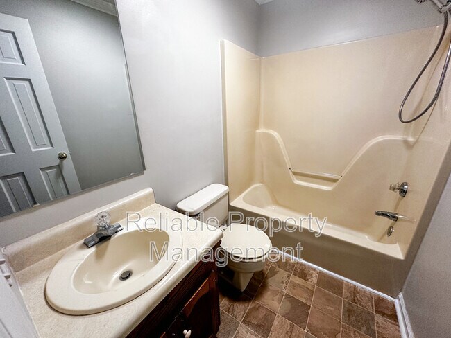 Building Photo - 61 S Sussex Dr