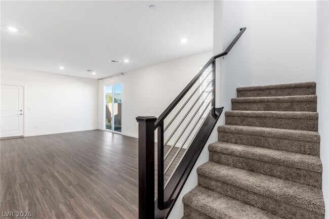 Building Photo - 2685 Abrantes Pl