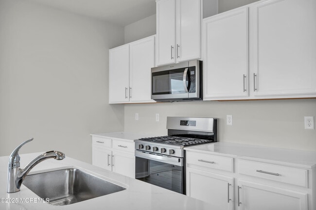 Building Photo - 216 Sandy Rdg Rd