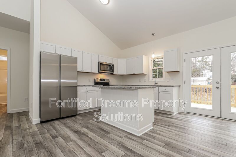 Building Photo - 408 N Smith St