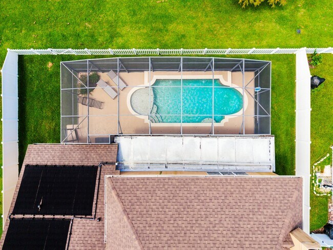 Building Photo - 353 Lake Amberleigh Dr