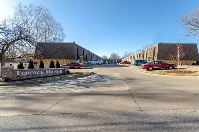 Building Photo - 41 Fordyce Mnr