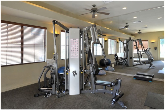 Building Photo - 2550 E River Rd