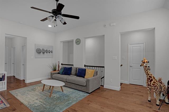 Building Photo - 1118 Maverick Dr