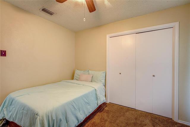 Building Photo - 2106 Briarmeadow Dr