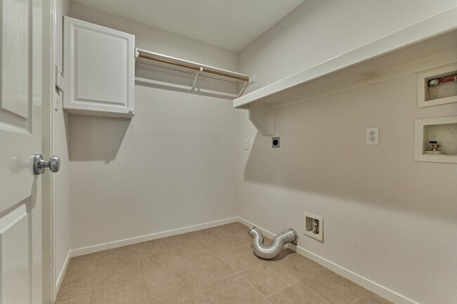 Building Photo - 89 N Apple Springs Cir