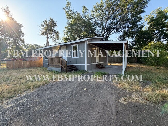 Building Photo - 103 E Allyn Ave