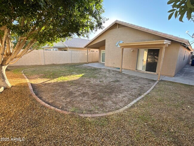 Building Photo - 61 N Del Pueblo Pl