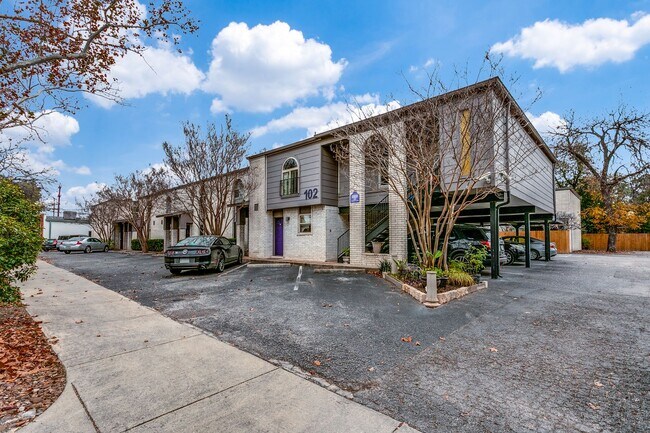 Building Photo - 2-BEDROOM CONDO AT OLMOS PARK TOWNHOMES