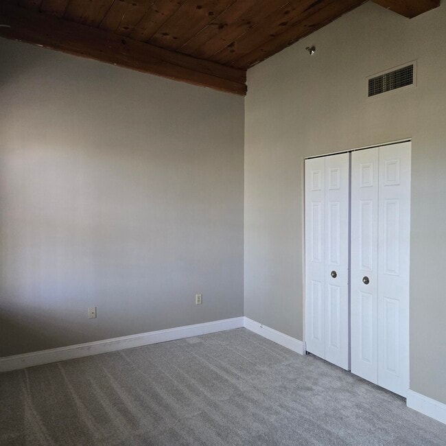 Building Photo - 335 Cypress St