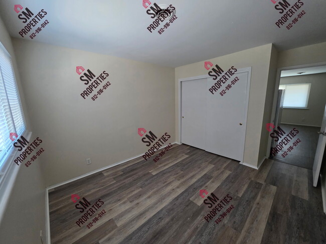 Building Photo - 406 Edgar St