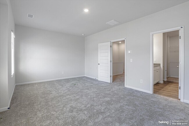 Building Photo - 2573 Ruby Dixon Xing Dr