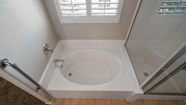 Building Photo - 49142 Barrymore St