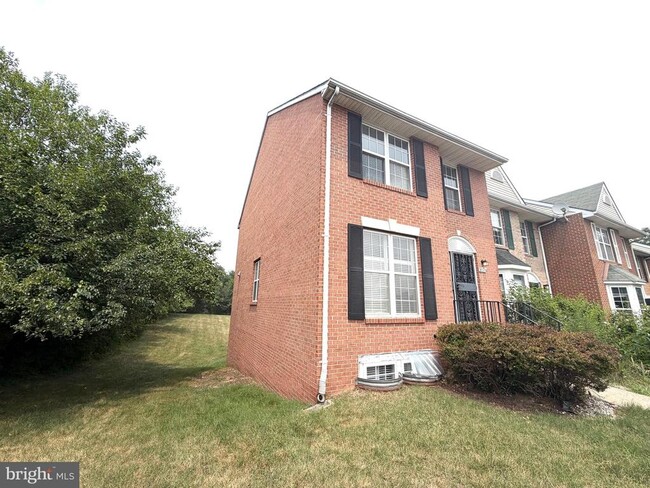 Building Photo - 5053 Colburn Terrace