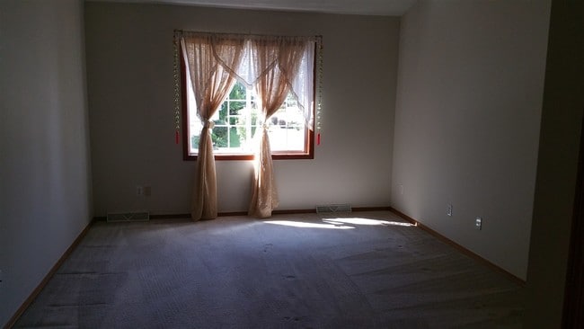 Building Photo - 603 Sunnybrook Dr