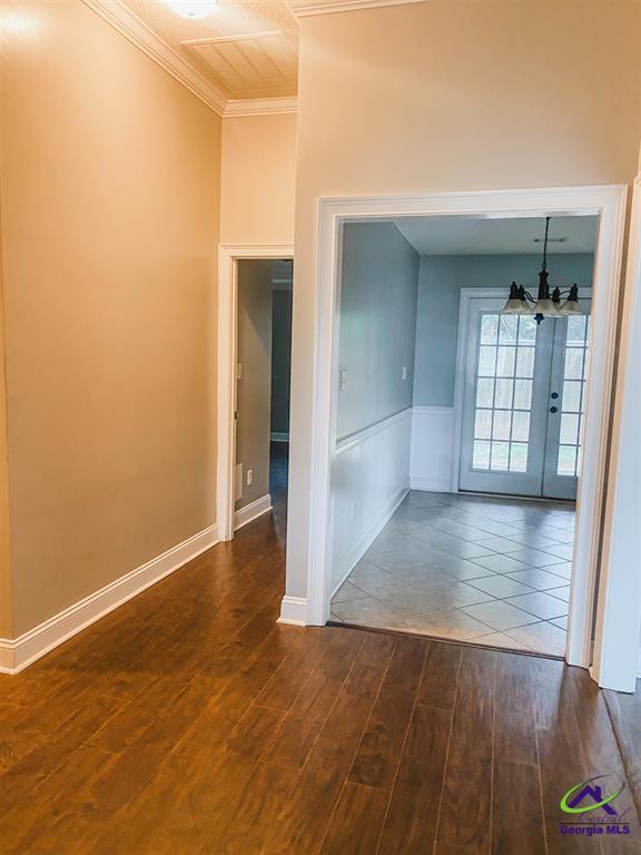 Building Photo - 609 Wooden Eagle Trail