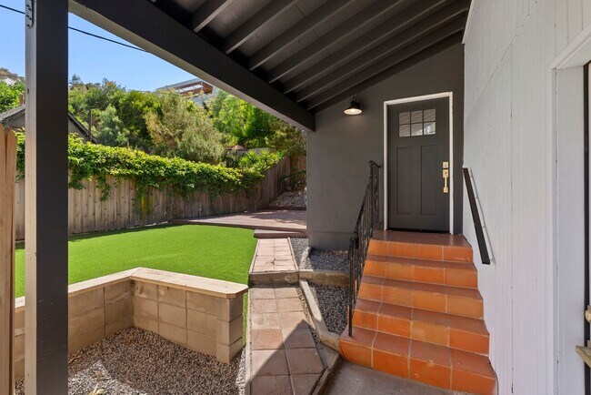 Building Photo - 3646 Curlew St