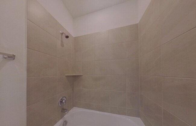 Building Photo - Bright, Spacious, and Ready to Call Home — 4 Bedrooms