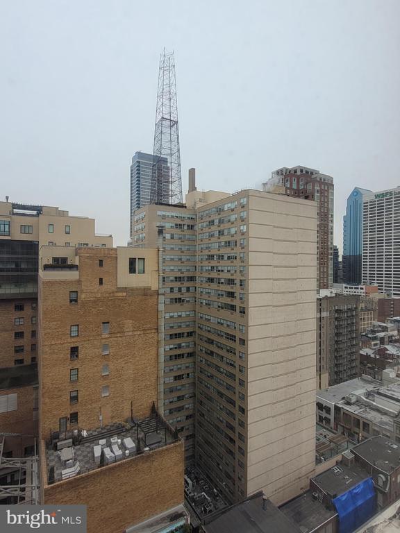 Building Photo - 1701 Locust St