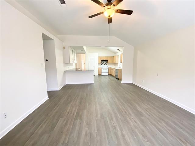 Building Photo - 6008 Castanada Dr
