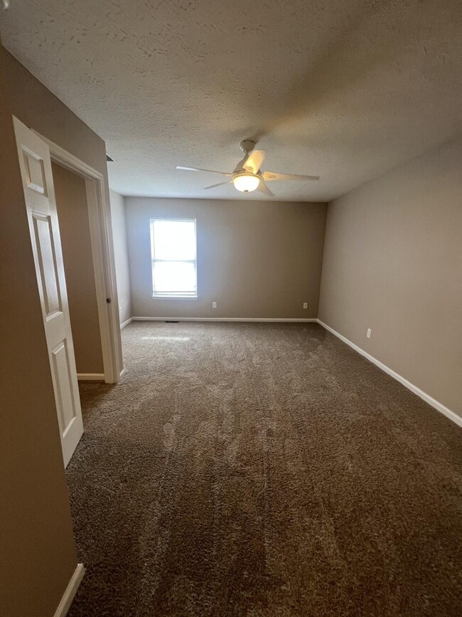 Building Photo - 107 Erica Dr