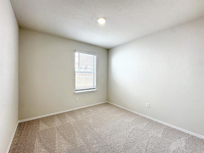 Building Photo - 549 Autumn Blaze