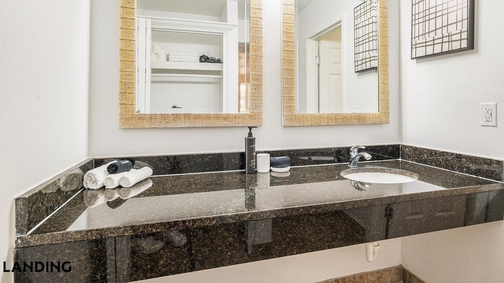 Building Photo - 2851 Maingate Village Cir
