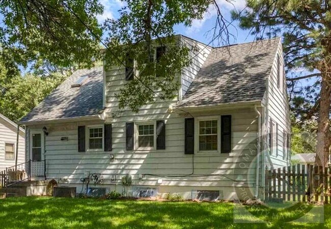 Building Photo - Beautiful 4 Bed 2 Bath Millard Home 1/2 OF...