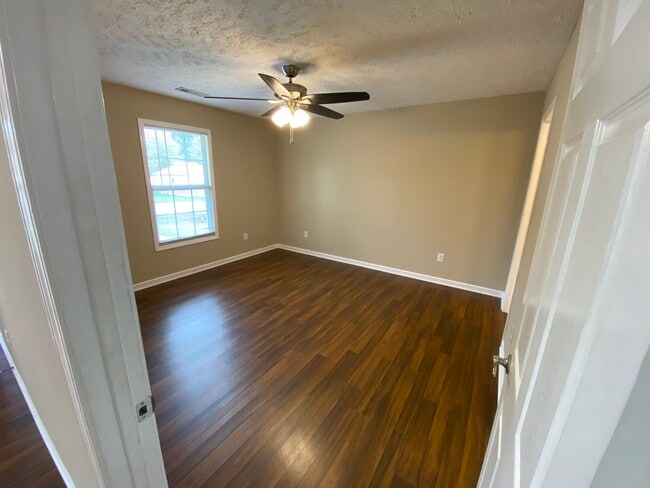 Building Photo - 367 Hendrixson Dr