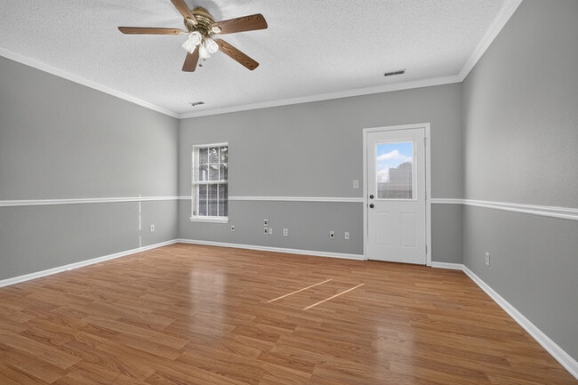 Building Photo - Charming 3-Bedroom Ranch in Avon!