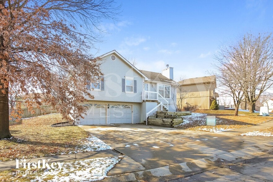 Building Photo - 8837 NE 74th Terrace