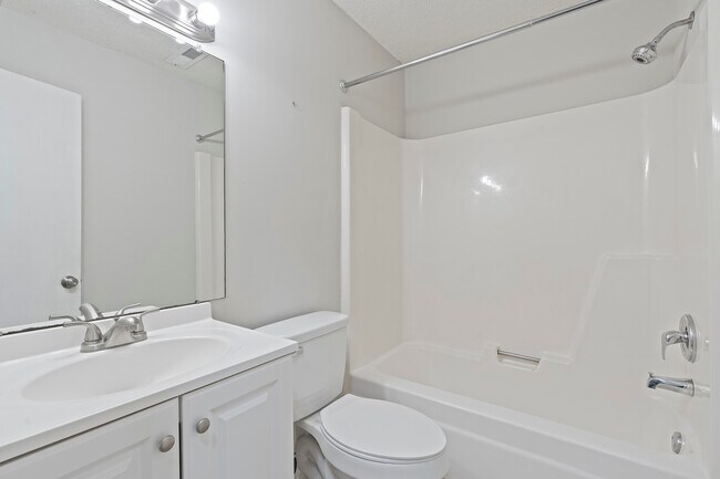 Building Photo - 2710 Cave Ave NW