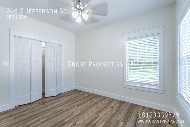 Building Photo - 206 S Jefferson St